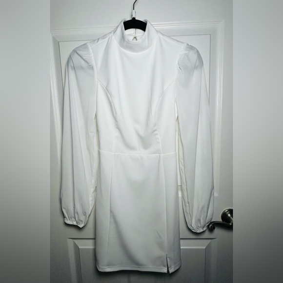 Lulus Exceptionally Flirty White Long Sleeve Backless Mini Dress Size XS NWOT - Picture 12 of 12